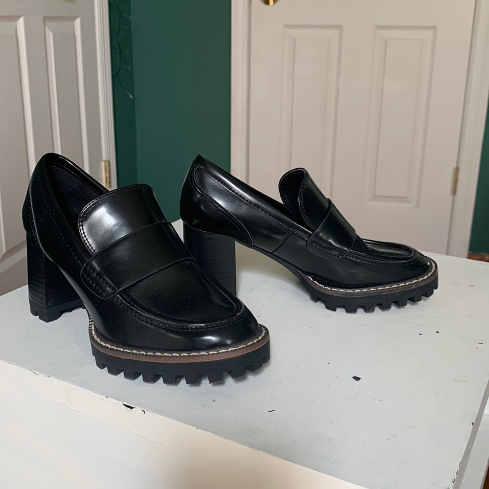 H&M high heel black loafers